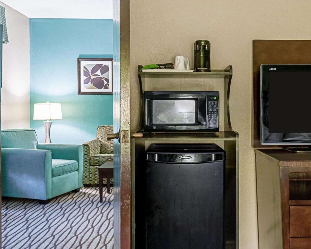Quality Suites Салфер Экстерьер фото